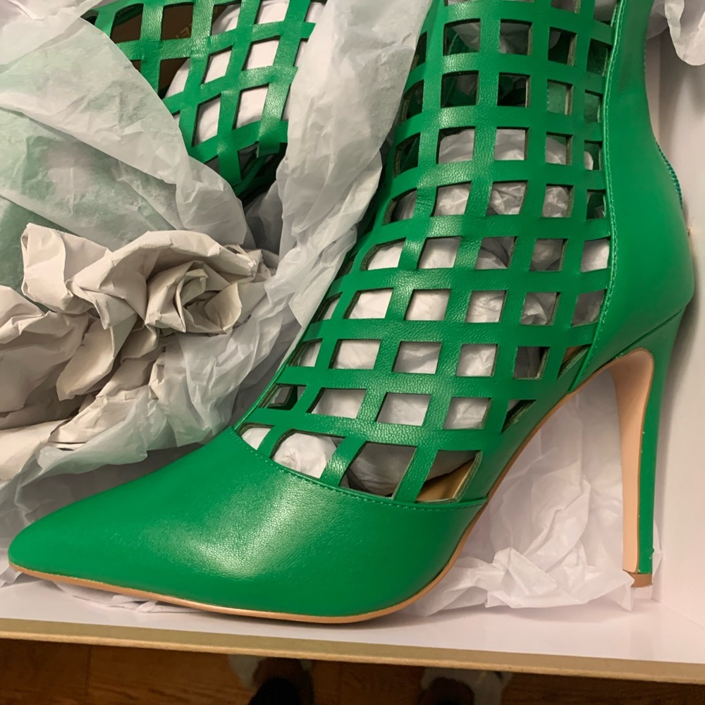 Kelly Green booties